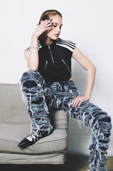 IMANI SUPER DISTRESSED RELAXED FIT JEANS IN DARK BLUE