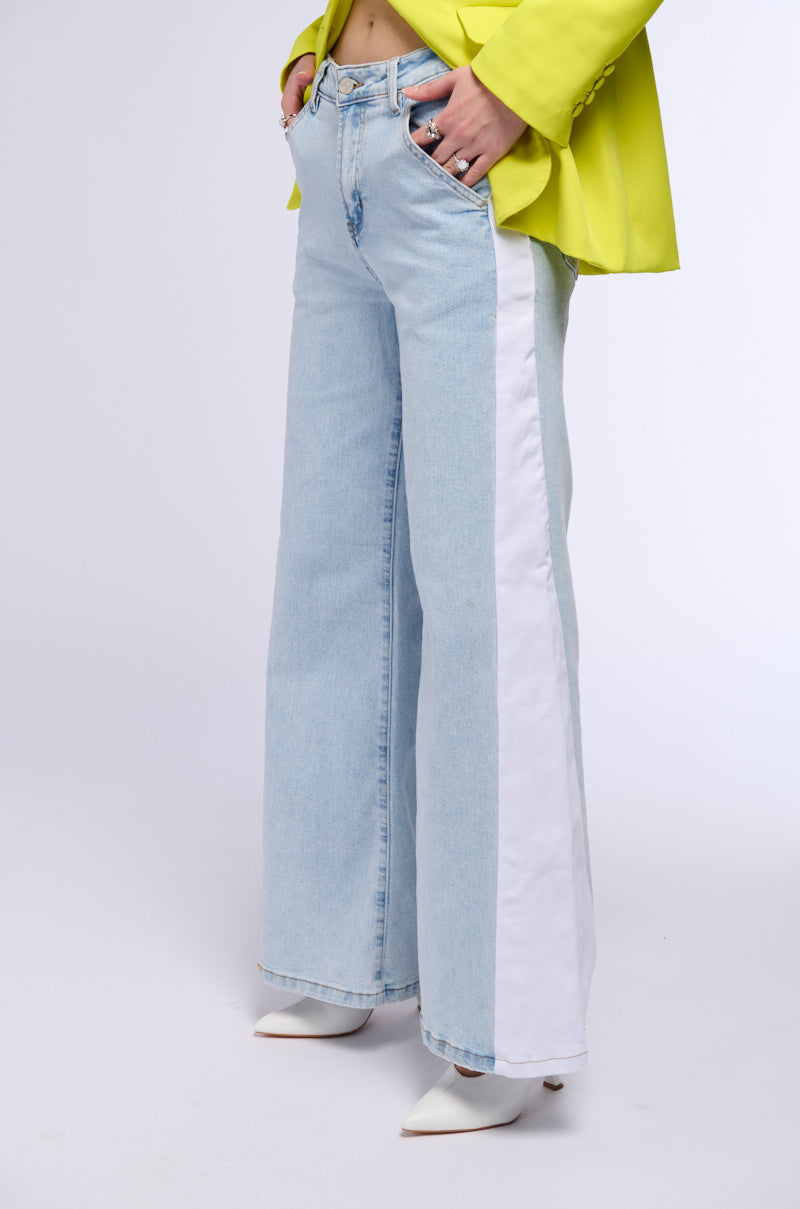 IN AND OUT MID RISE WIDE LEG JEANS
