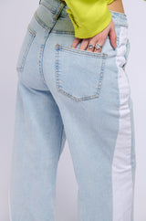 IN AND OUT MID RISE WIDE LEG JEANS