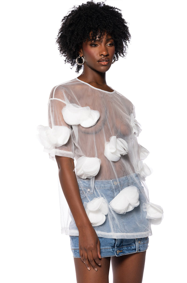 IN BLOOM FLORAL APPLIQUE MESH T SHIRT