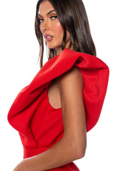 IRREPLACEABLE RUFFLE SLEEVE TULIP HEM MINI DRESS IN RED