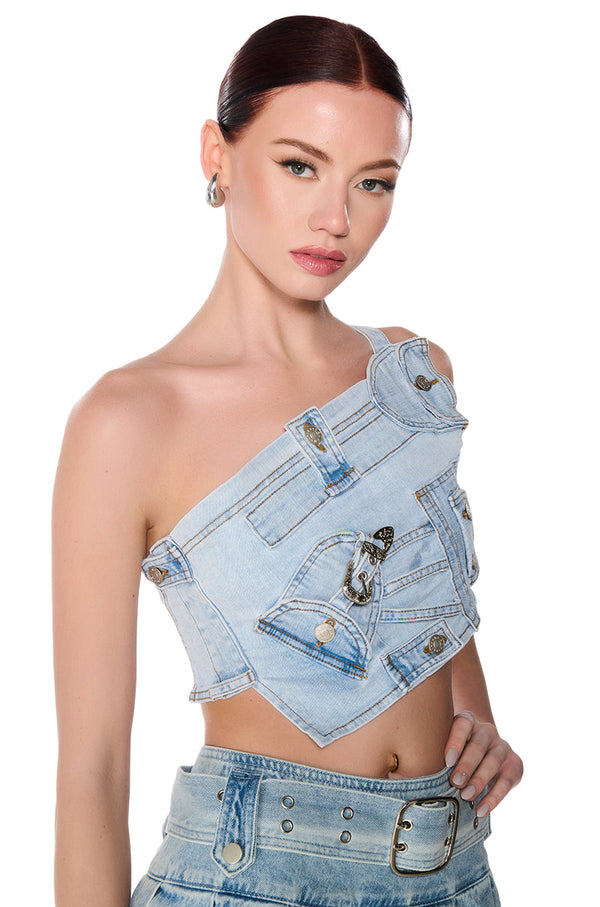 KENLY BUCKLE DETAIL DENIM CROP TOP