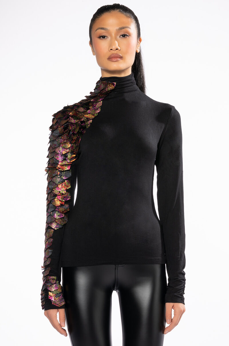 NASTASIA BROCADE SCALE TOP