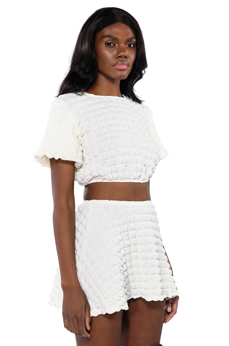 LIKE A DAISY TEXTURED BABY TEE