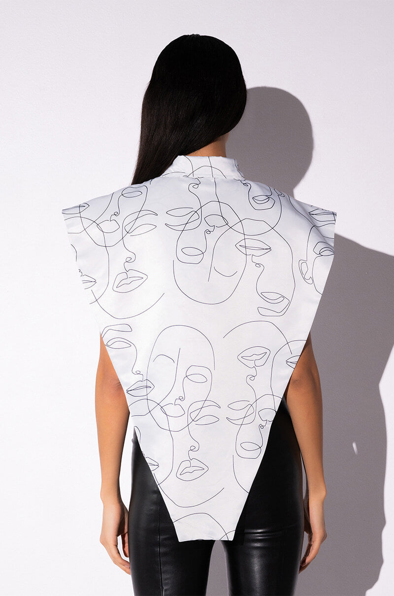 THE ONE AND ONLY TRIANGLE SHAPE BUTTONDOWN TOP