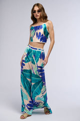 LOST IN THE SKY HALTER TOP