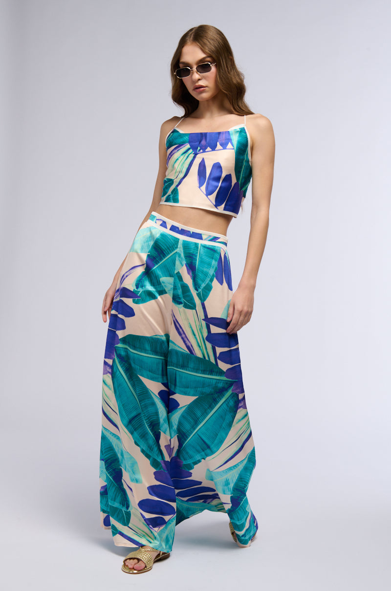 LOST IN THE SKY HALTER TOP