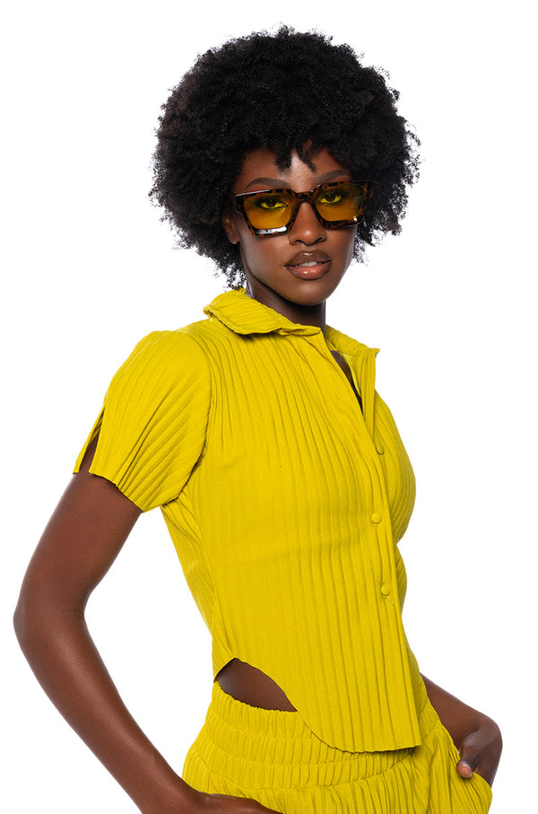 LUCY SHORT SLEEVE BUTTON DOWN