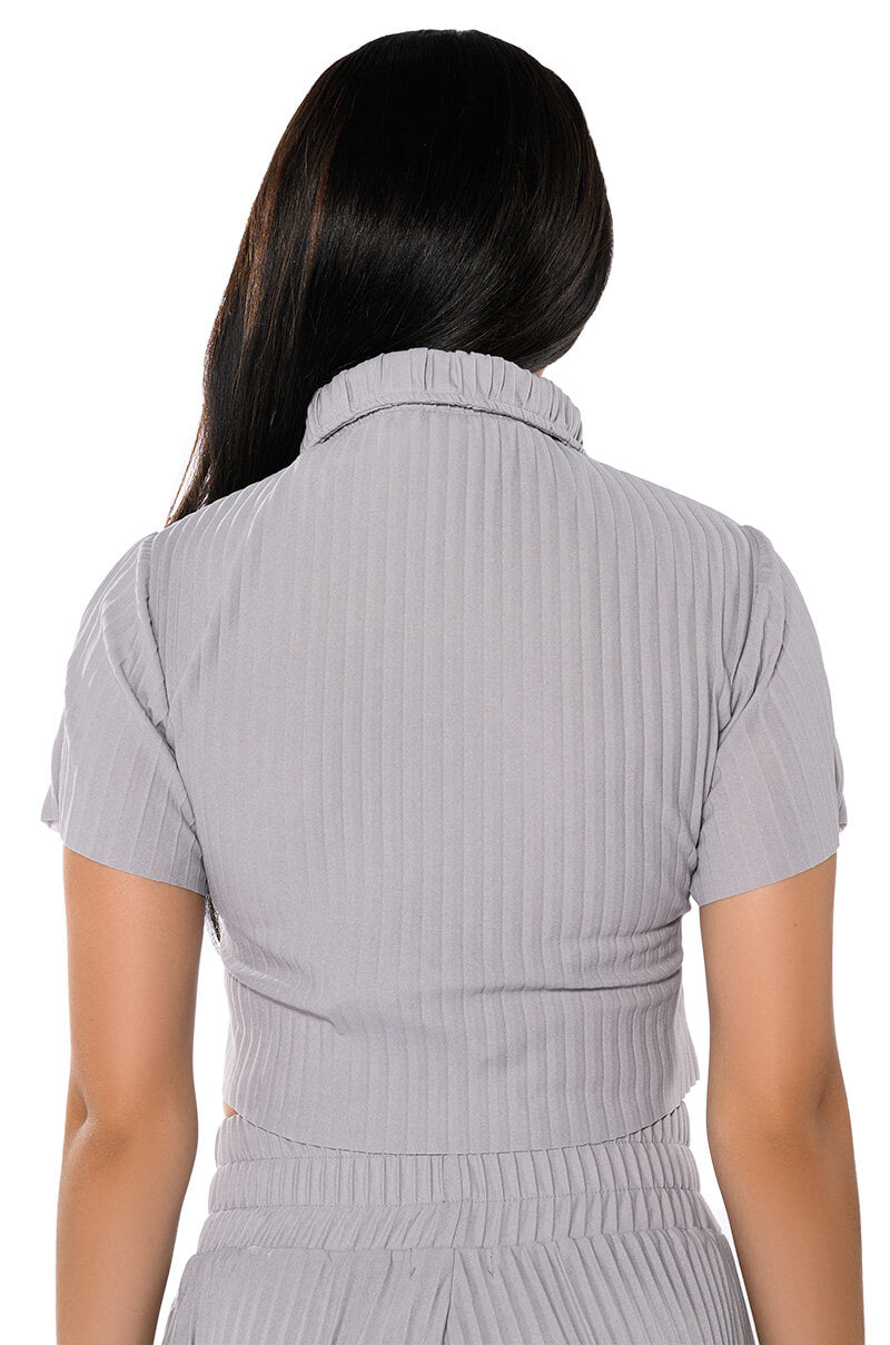 LUCY SHORT SLEEVE BUTTON DOWN