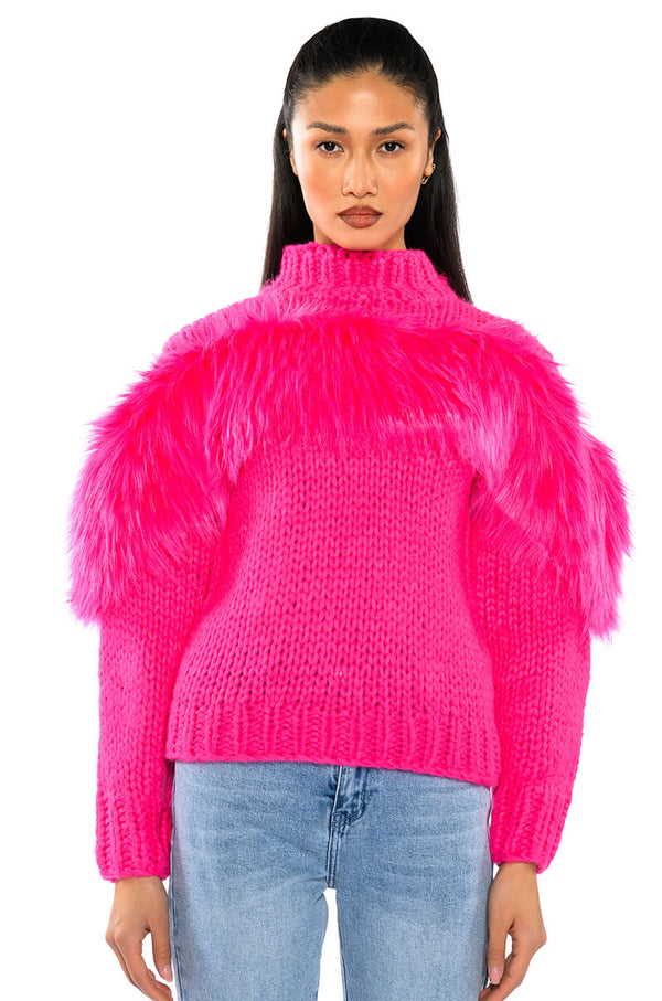 LYLA FAUX FUR DETAIL COZY SWEATER