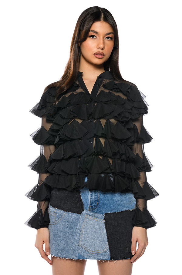 MISS EVERYTHING TEXTURED BUTTONDOWN TOP