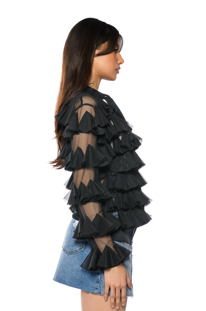 MISS EVERYTHING TEXTURED BUTTONDOWN TOP