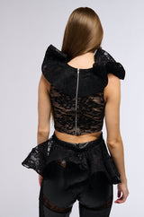 MISS FASHIONISTA SLEEVELESS LACE BLOUSE