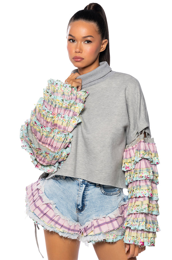 MODERN ESSENCE RUFFLE SLEEVE PULLOVER