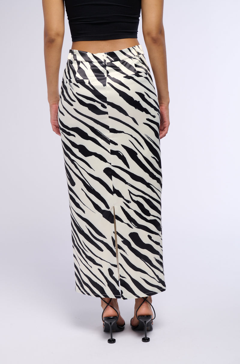 NERA SATIN PRINTED MAXI SKIRT