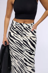 NERA SATIN PRINTED MAXI SKIRT