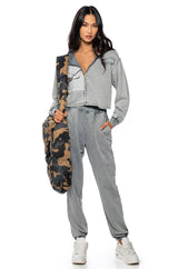 OFF DUTY POCKET DETAIL SWEATSHIRT