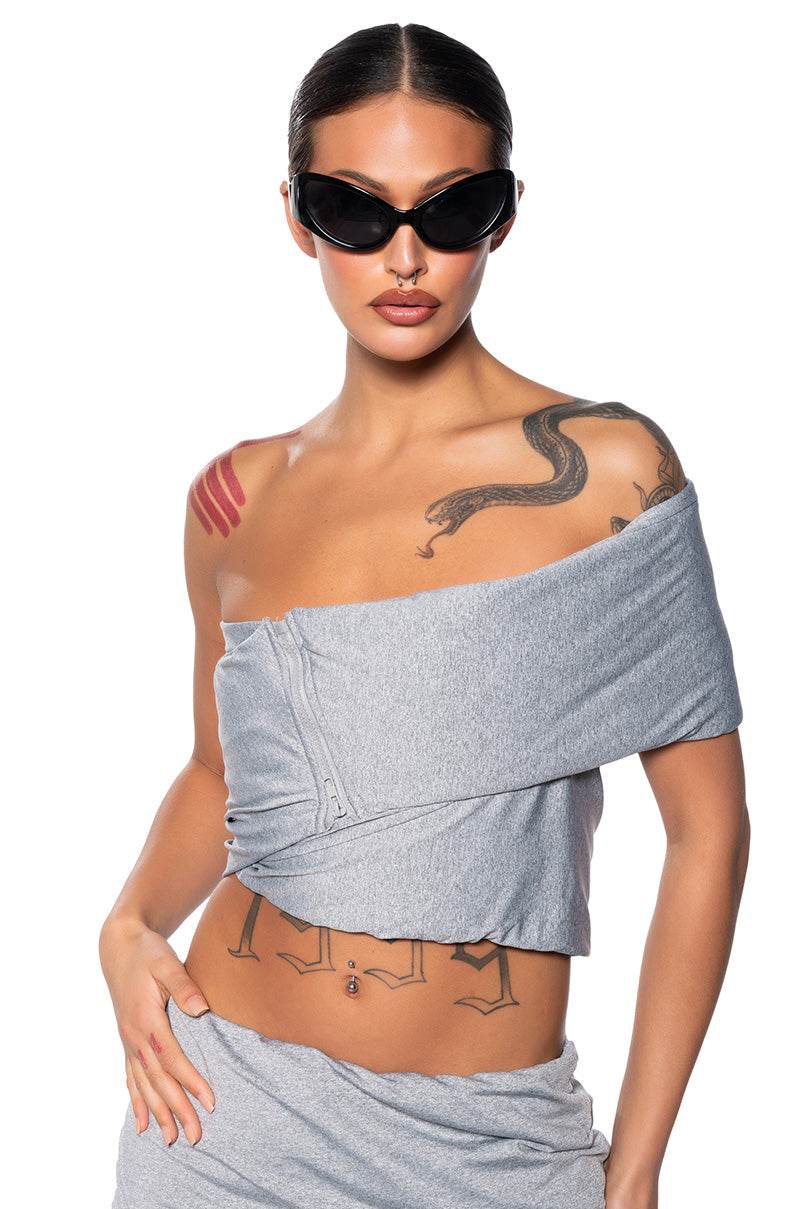 ON A NEW WAVE MULTIFUNCTIONAL CROP TOP