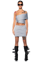 ON A NEW WAVE MULTIFUNCTIONAL CROP TOP