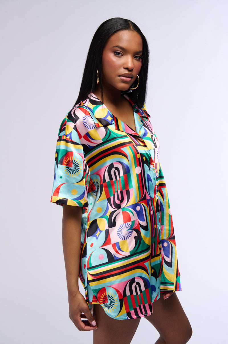 ON THE BOARDWALK SATIN BUTTON DOWN BLOUSE