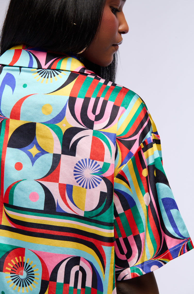 ON THE BOARDWALK SATIN BUTTON DOWN BLOUSE