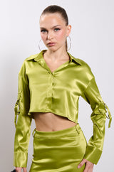 ON TIME BUTTON DOWN BLOUSE