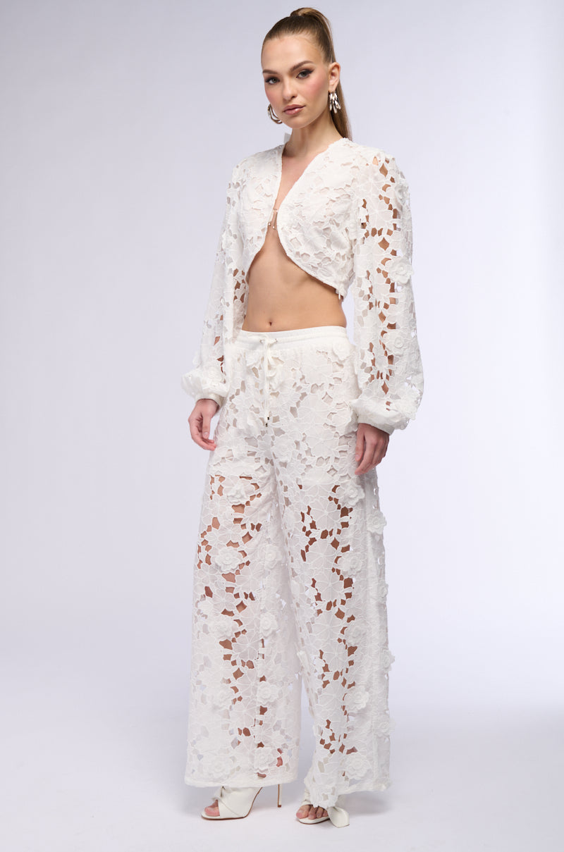 ONE LAST NIGHT FLORAL WIDE LEG PANT
