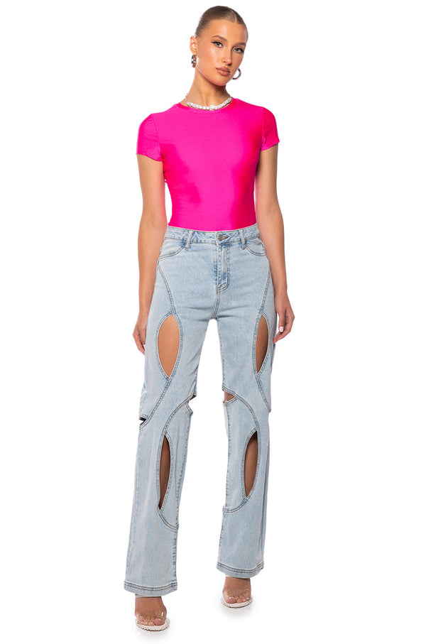 PAXTON DISCO SHORT SLEEVE TSHIRT IN FUCHSIA