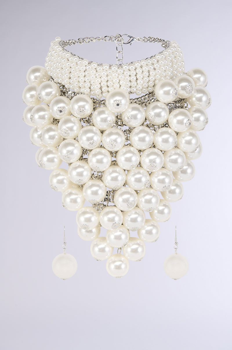 PEARL PLEASE STATEMENT NECKLACE & EARRING SET