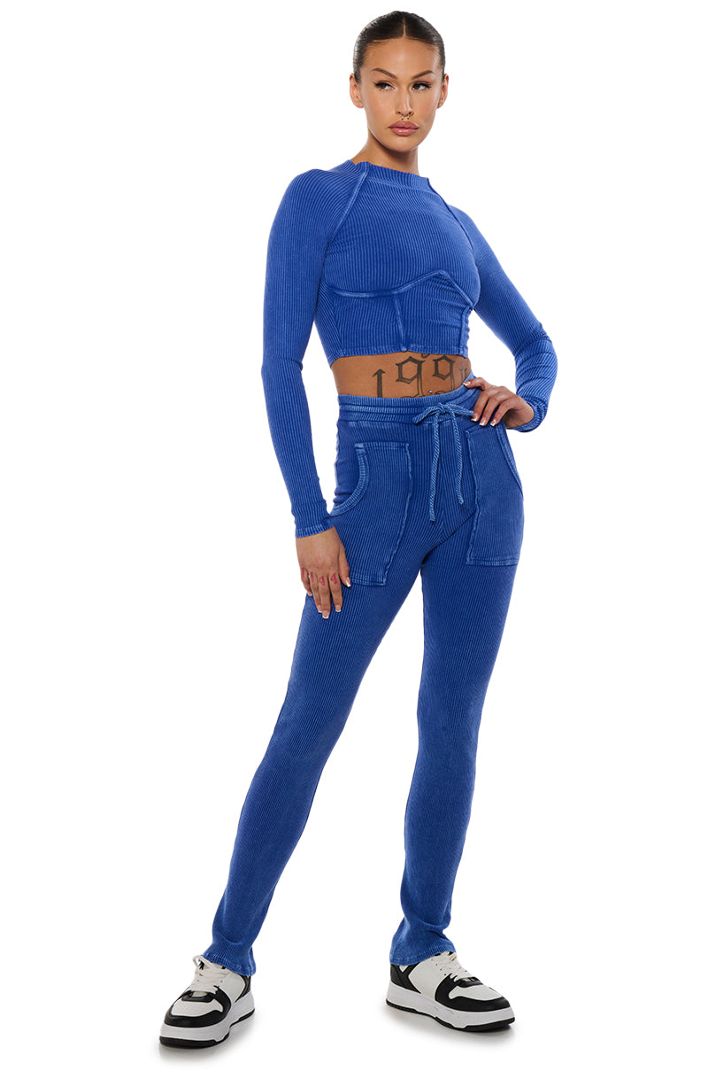 PETUNIA MINERAL WASH LONG SLEEVE TOP