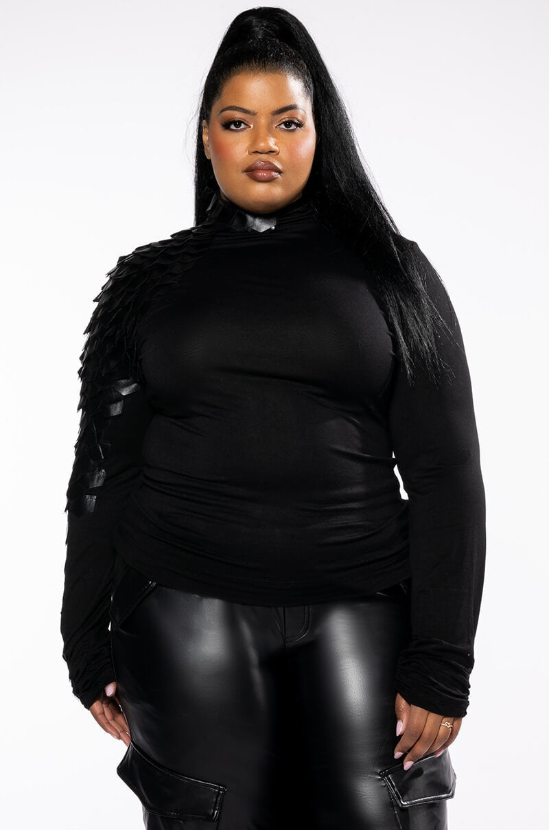 PLUS NASTASIA SCALE TOP