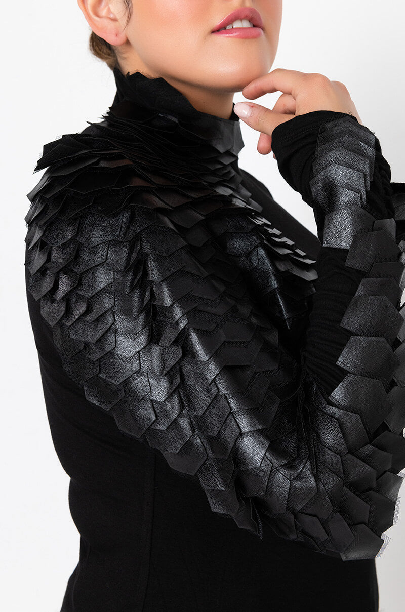 PLUS NASTASIA SCALE TOP