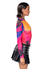PROFILES ABSTRACT MESH TOP