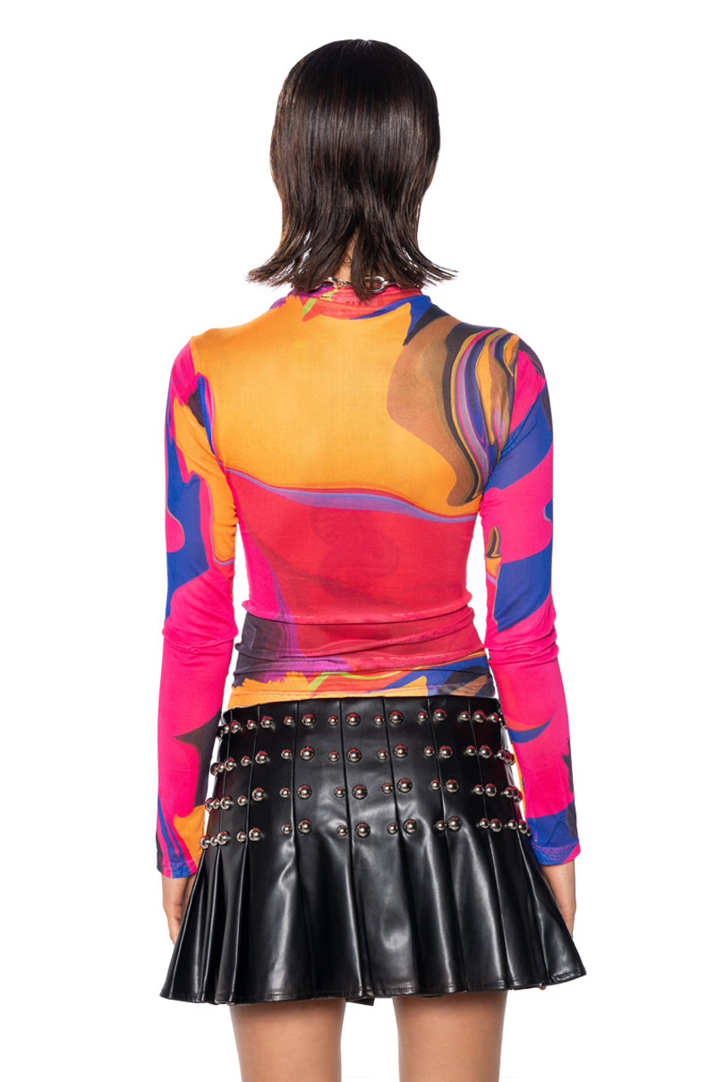 PROFILES ABSTRACT MESH TOP