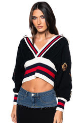 QUEEN OF HEARTS HOODED SWEATER