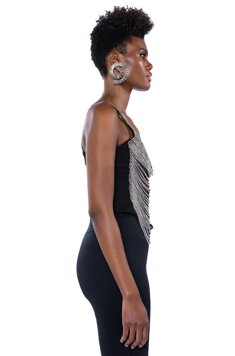HEART CHAINED SLEEVELESS TOP