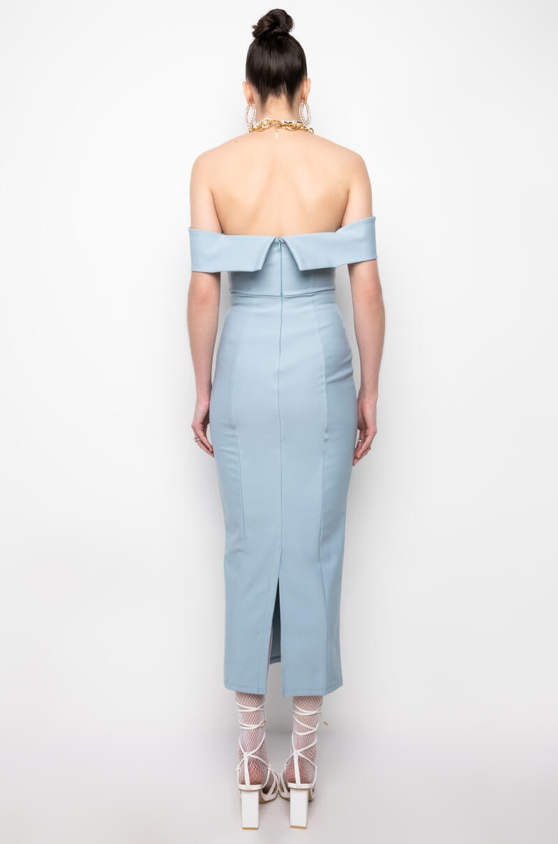 SERIOUS VIBES MAXI FITTED DRESS