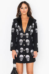 SERVING LOOKS IN THIS FASHION BLAZER WITH RHINESTONE SKULLS