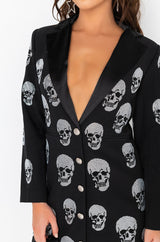SERVING LOOKS IN THIS FASHION BLAZER WITH RHINESTONE SKULLS