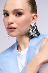 SHE KNOW SHE BAD EARRING