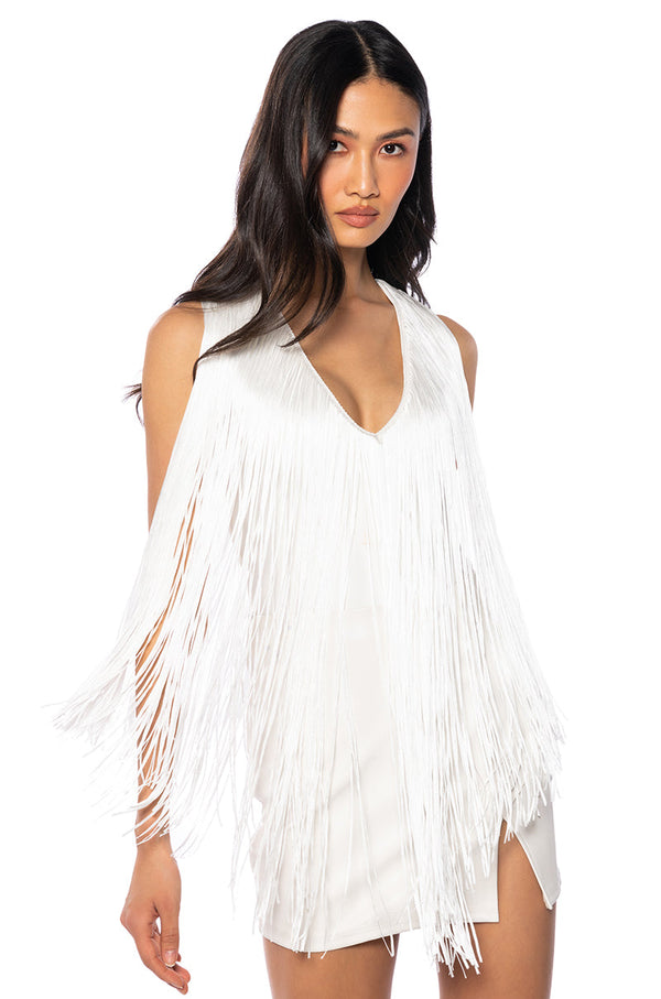 SHILOH FRINGE SLEEVELESS TOP IN WHITE