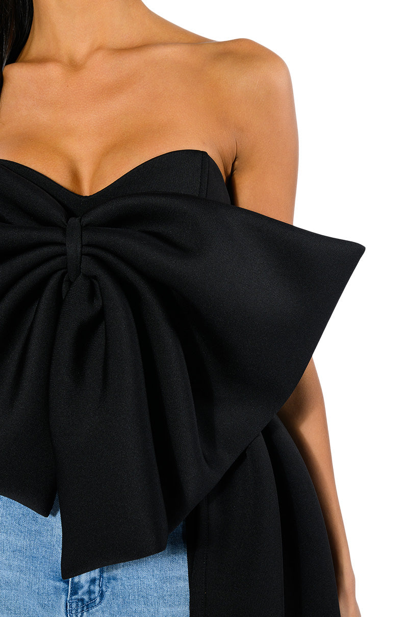 SHOW STOPPER BOW TOP