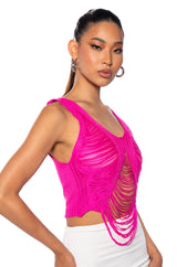 SHREDDED SLEEVELESS CROP SWEATER