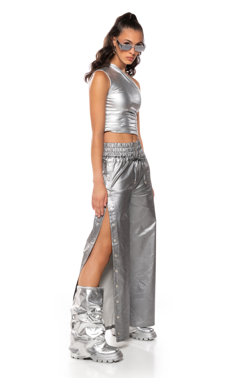 SLEEK VINYL ONE SHOULDER TOP