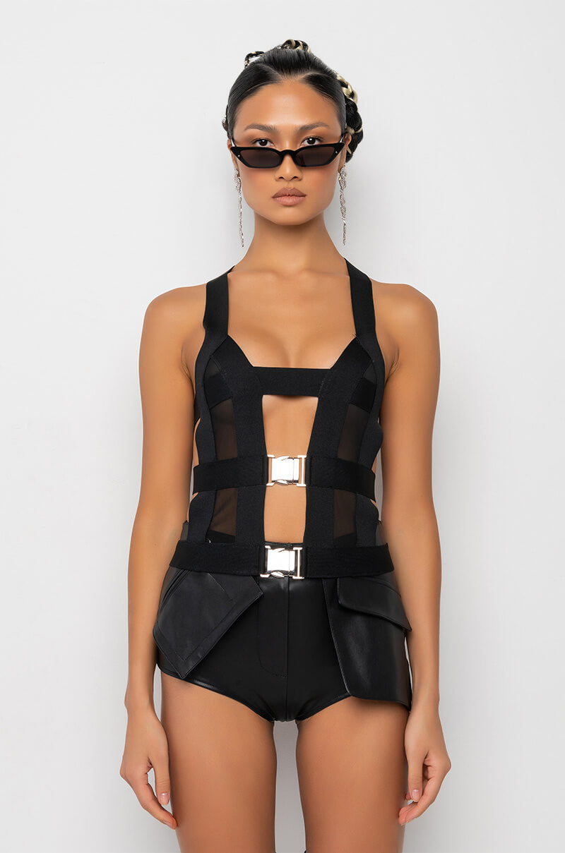SNEAKY LINK BANDAGE CUTOUT TANK