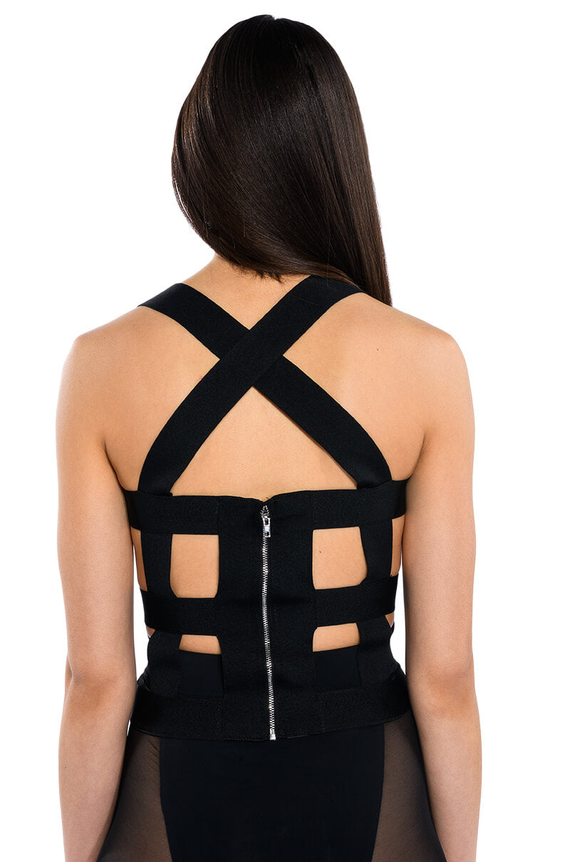 SNEAKY LINK BANDAGE CUTOUT TANK