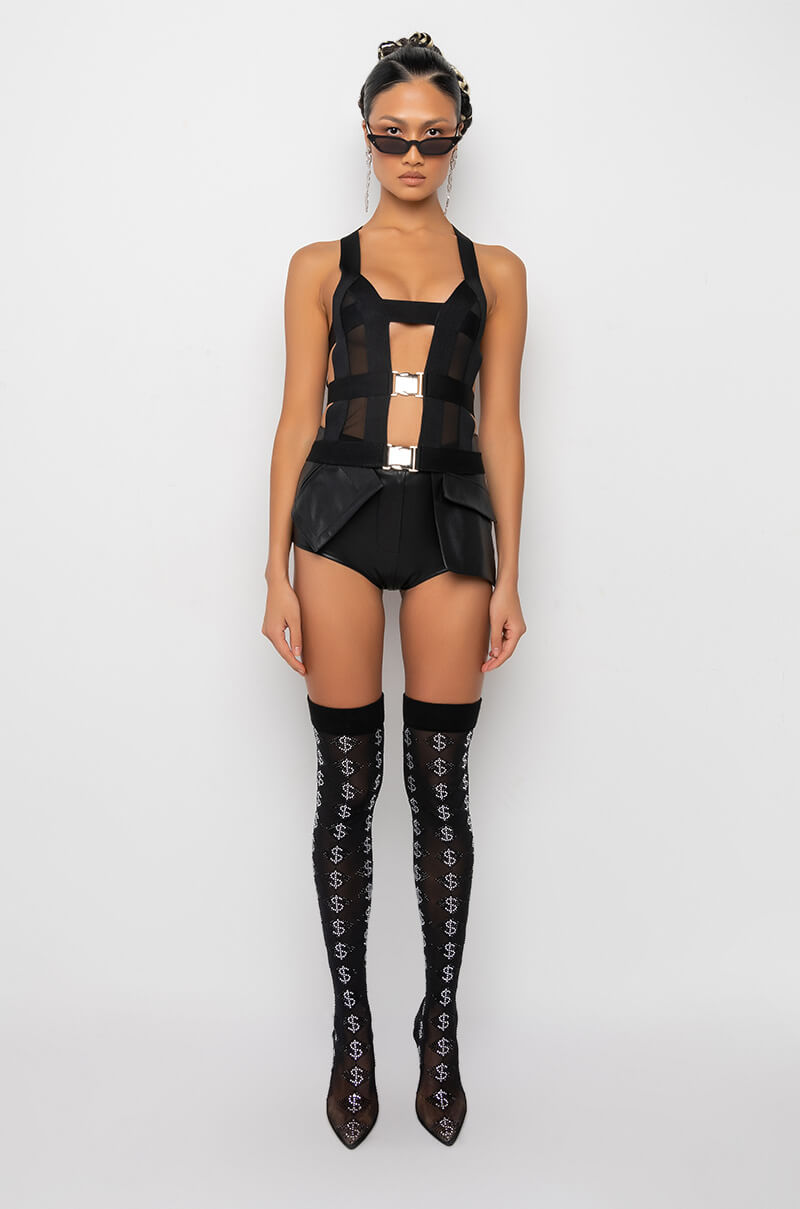 SNEAKY LINK BANDAGE CUTOUT TANK