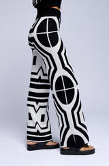 STOP AND STARE GEOMETRIC PRINT KNIT PANT
