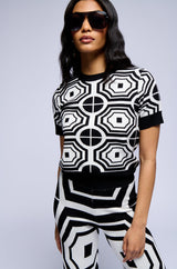 STOP AND STARE GEOMETRIC SHORT SLEEVE SWEATER