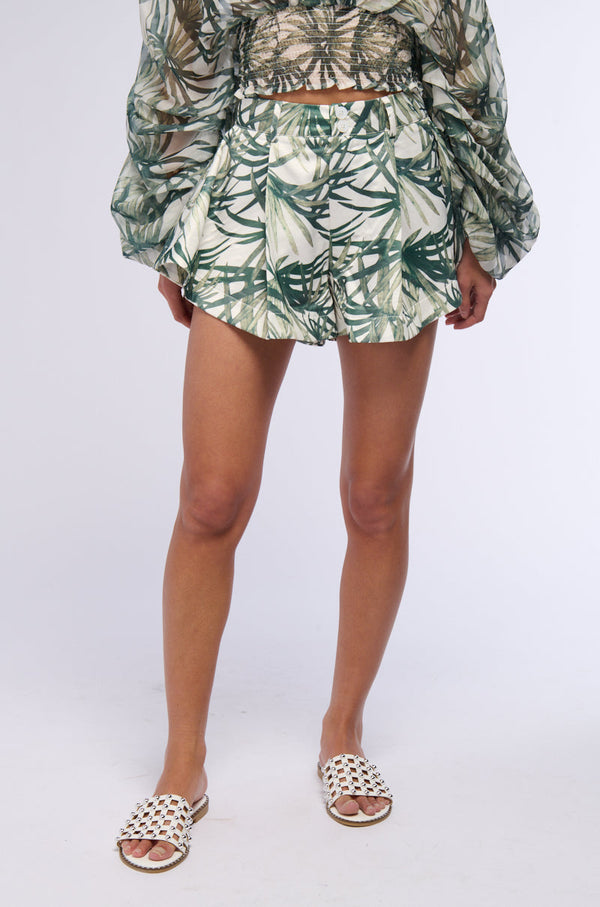 SUMMER LOVIN LEAF PRINT SHORT